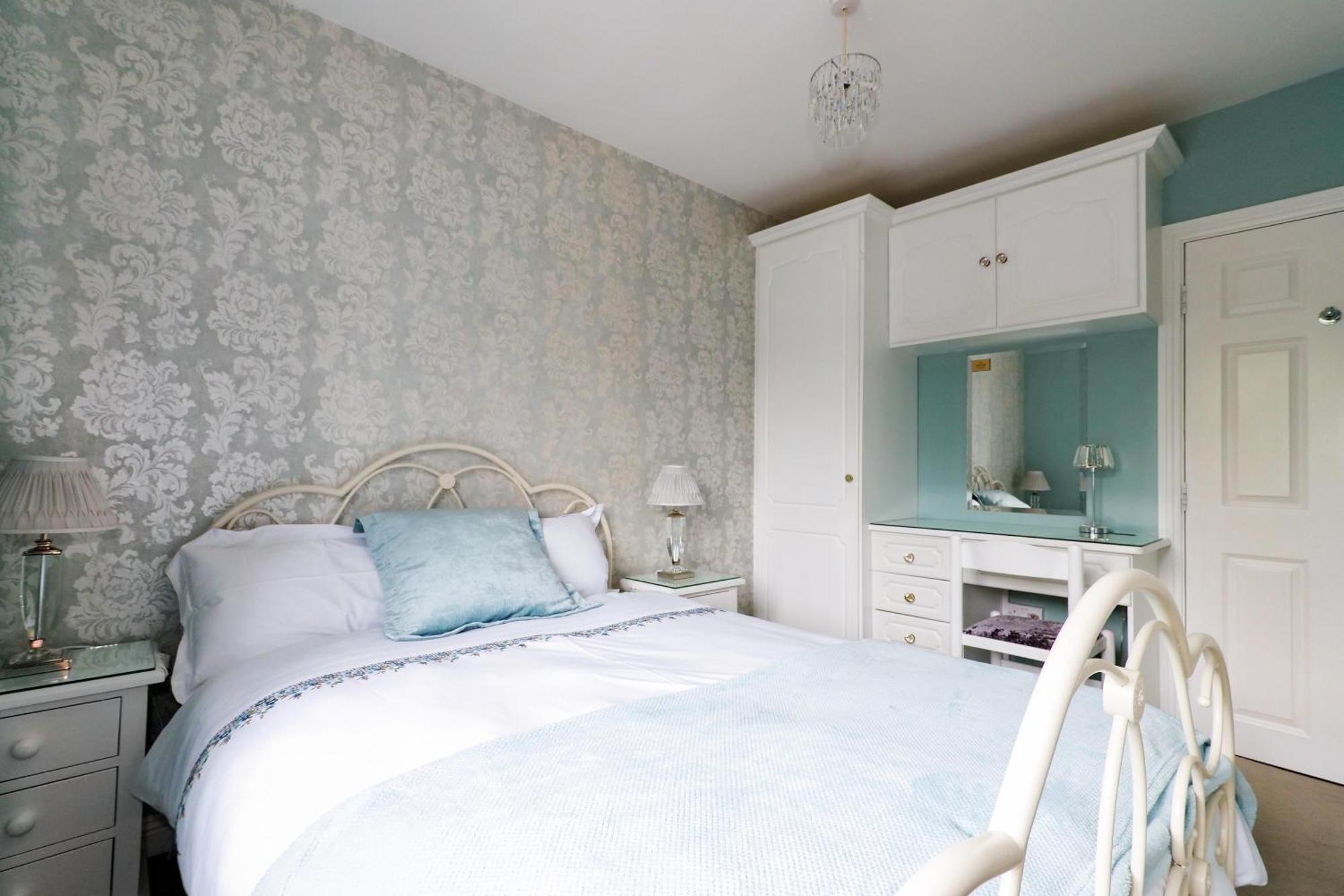 Sea Mist Guesthouse Голвей Екстер'єр фото